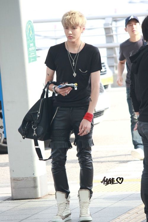 Kris ( Wu yifan )♥ Airport Fashion